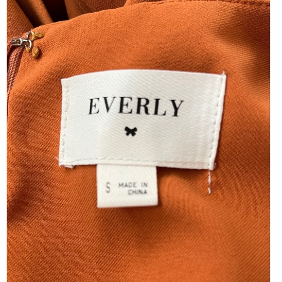 Everly Women’s Burnt Orange Mid Calf Length Jumpsuit Size Small - Picture 4 of 6